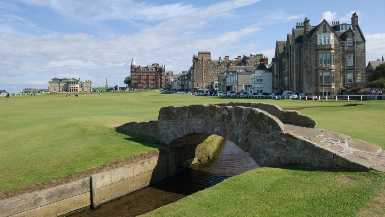 the-iconic-final-par-4-of-the-old-course